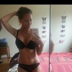 Manele, 22 ans, Entrechaux