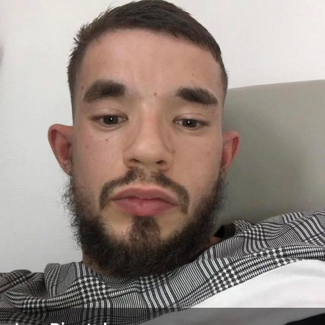 Carles, 28 ans, Mazan