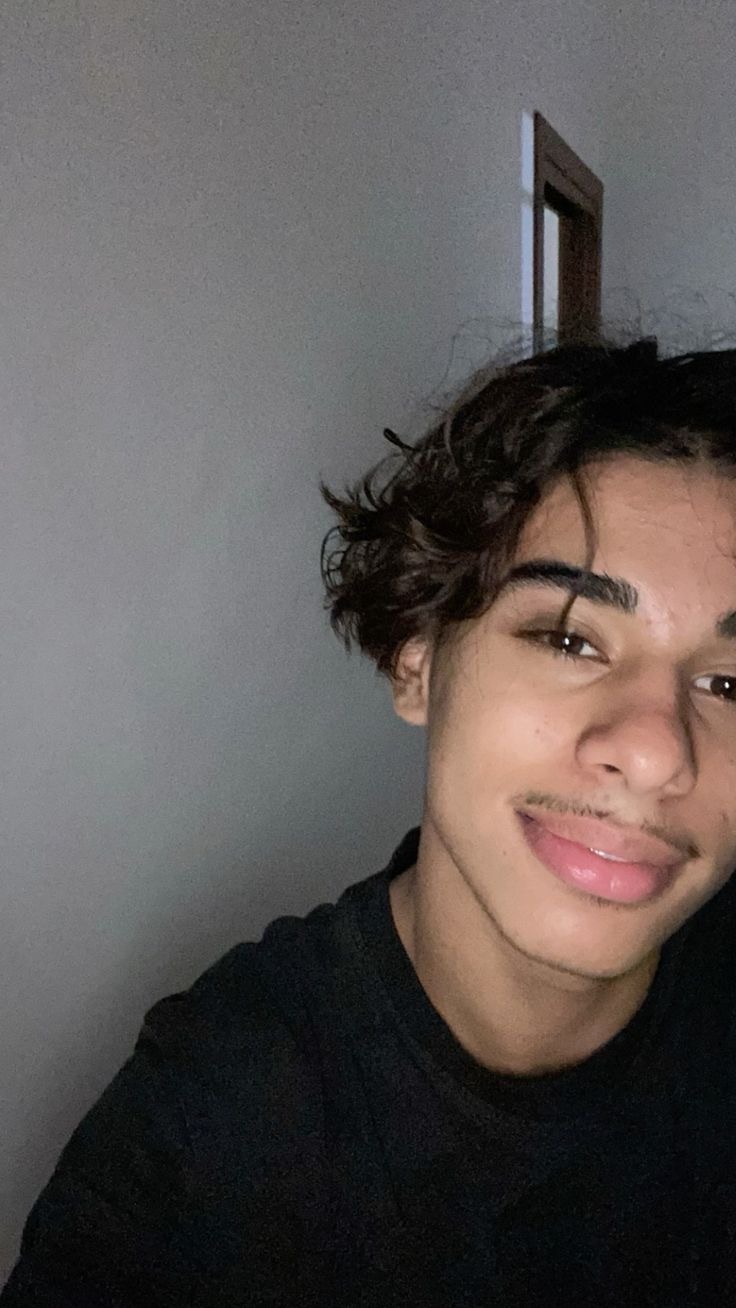 Younnes, 22 ans, Saint-Martin-de-Castillon