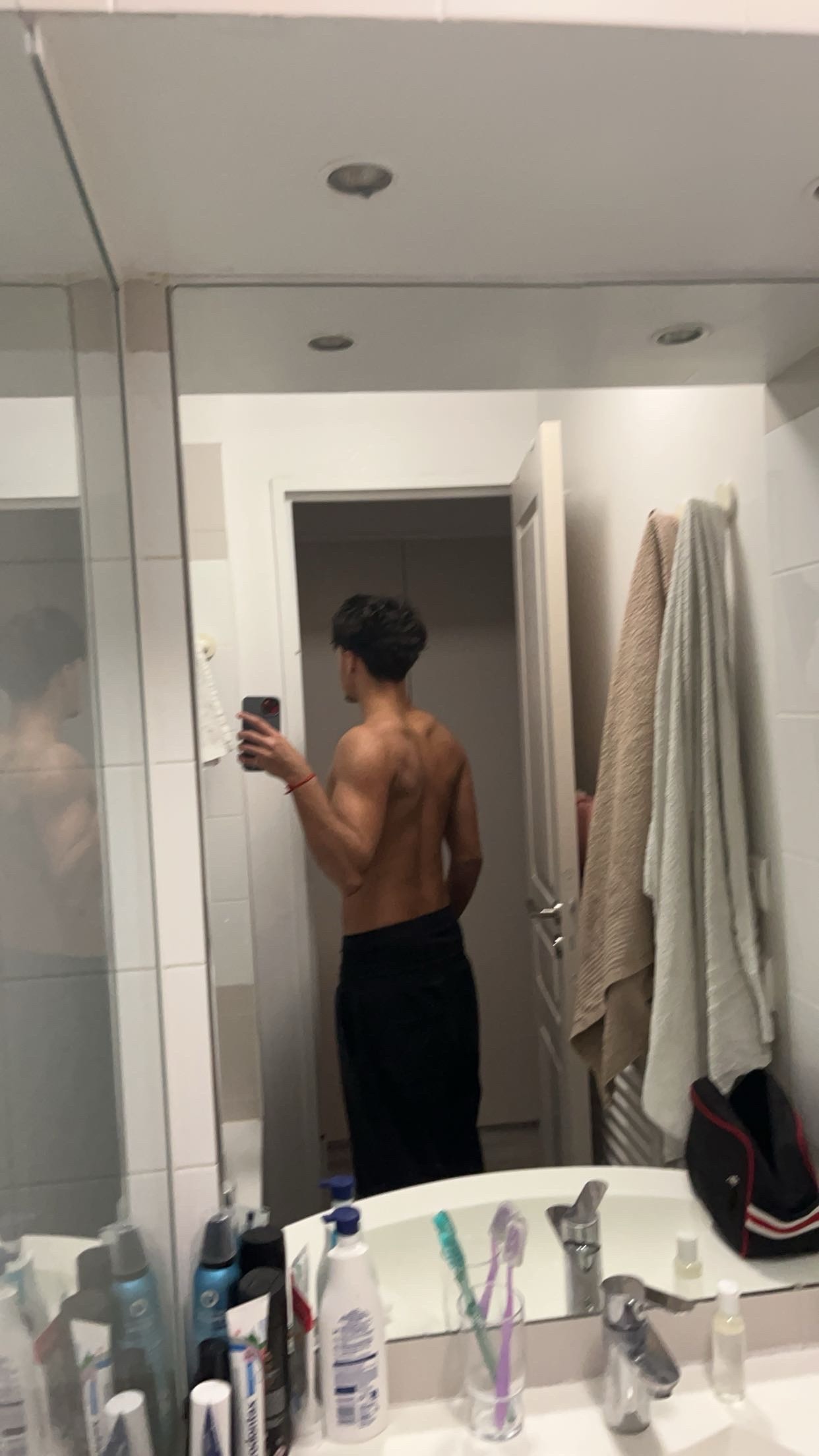 Bajram, 22 ans, Crestet