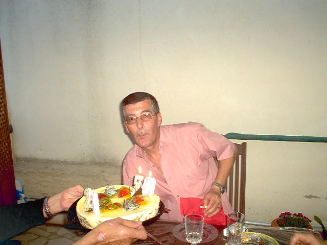 Lamba, 45 ans, Murs