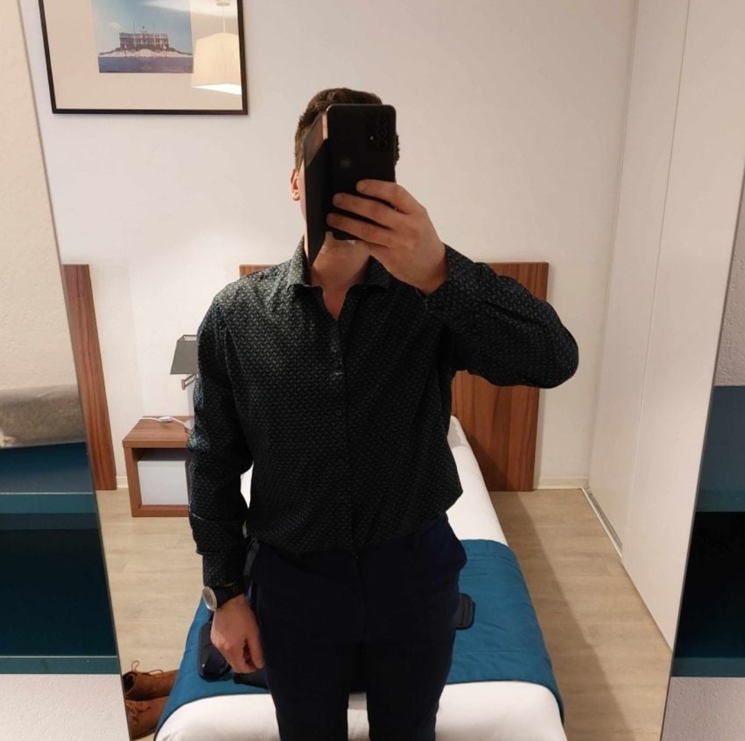 Claudy, 39 ans, Taillades